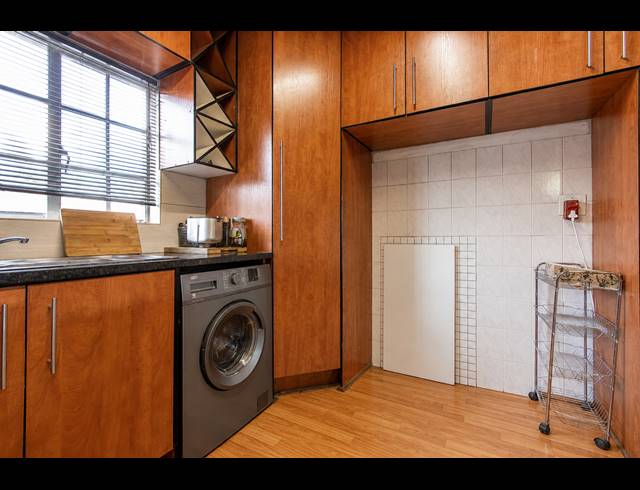 3 BEDROOM APARTMENT FOR SALE IN RADIOKOP